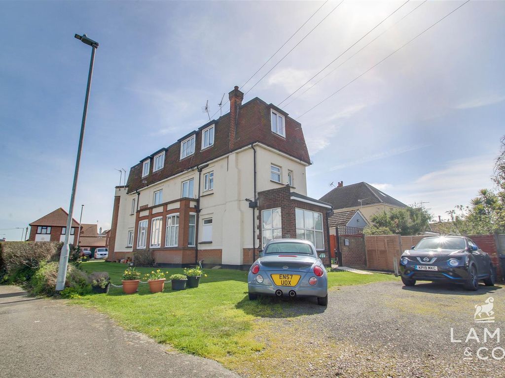 1 bed flat to rent in West Avenue, ClactonOnSea CO15 Zoopla