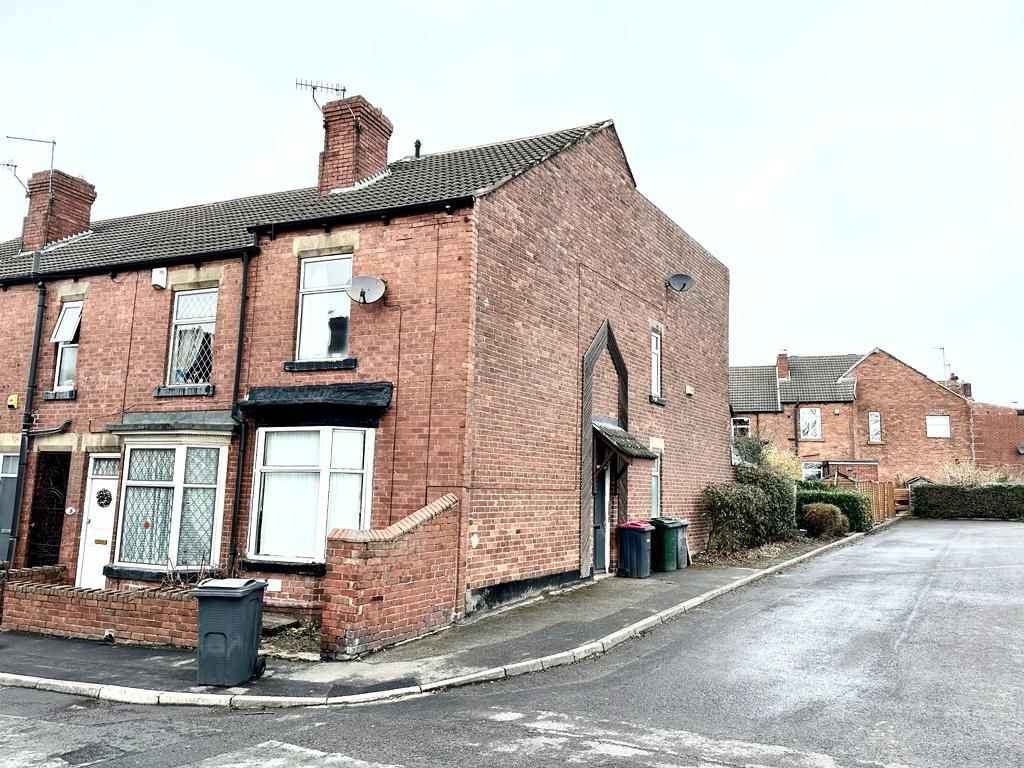 3 bed end terrace house for sale in Goosebutt Court, Parkgate S62, £