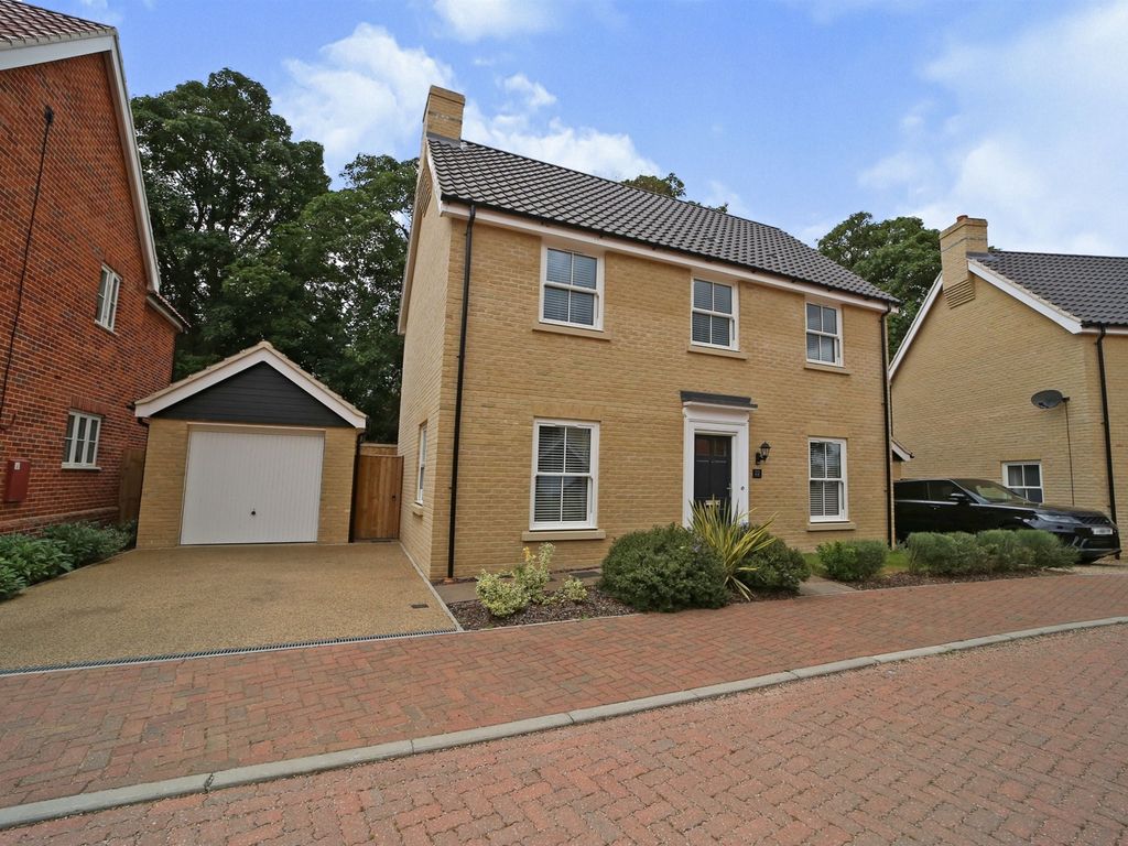 3 bed detached house for sale in Jersey Meadow, Kentford, Newmarket CB8