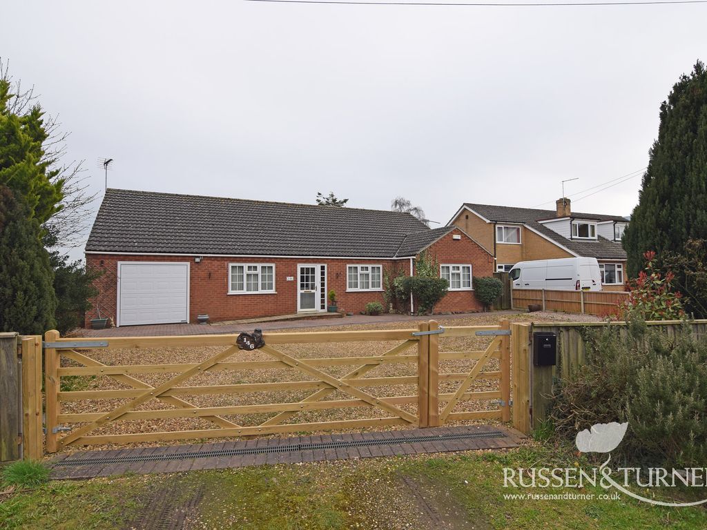 4 bed bungalow for sale in Bridge Road, Little Sutton, Long Sutton
