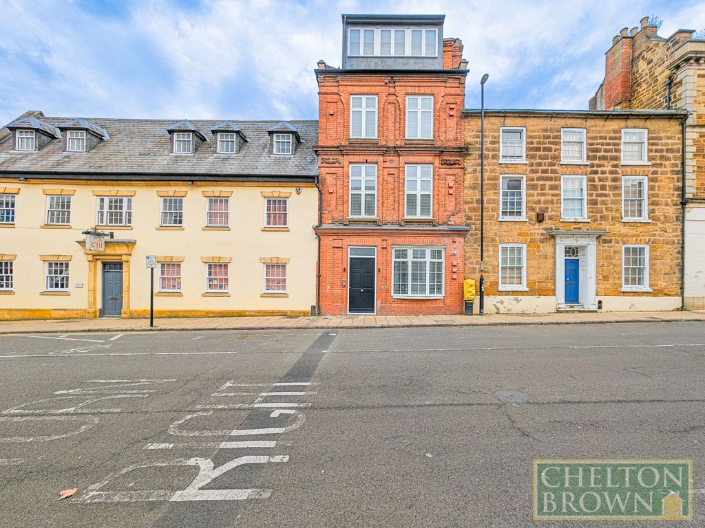 Studio to rent in Sheep Street, Northampton NN1, £800 pcm Zoopla