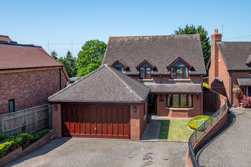 4 bed detached house for sale in Foley Gardens, Stoke Prior, Bromsgrove