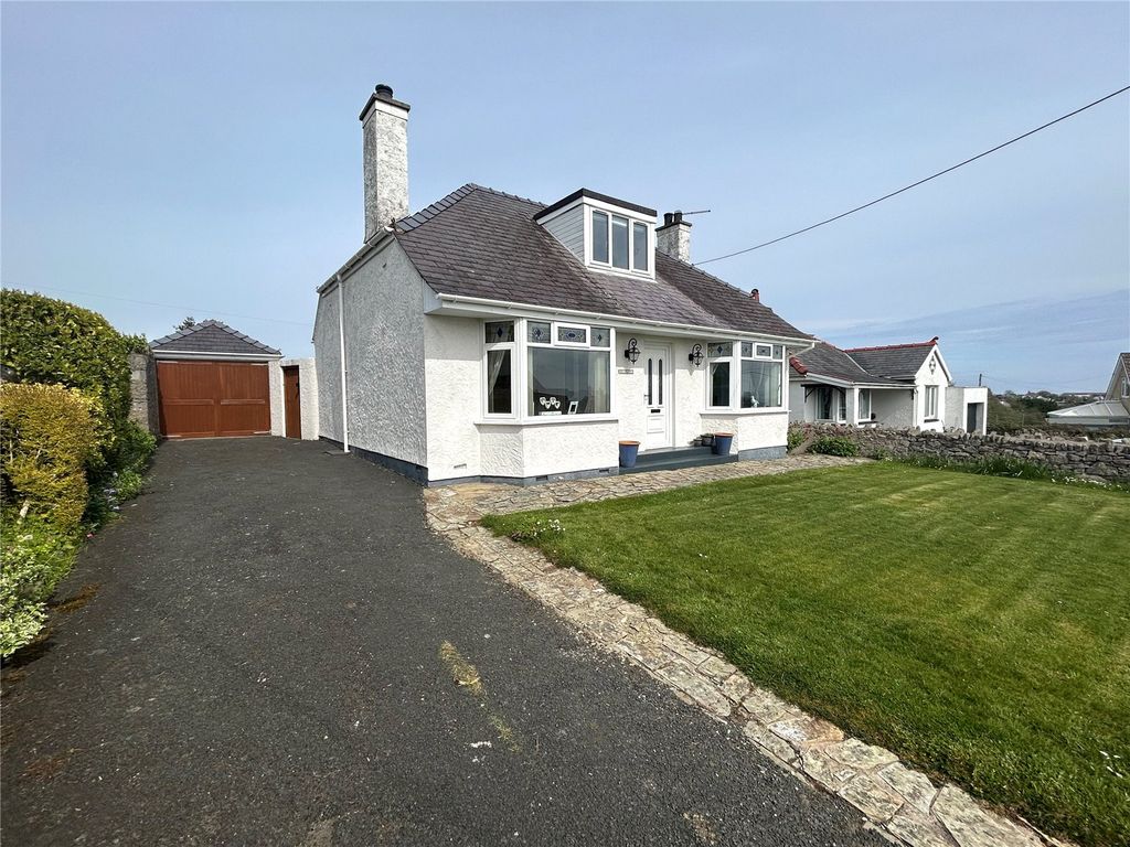 3 bed bungalow for sale in Moelfre, Anglesey, Sir Ynys Mon LL72 Zoopla