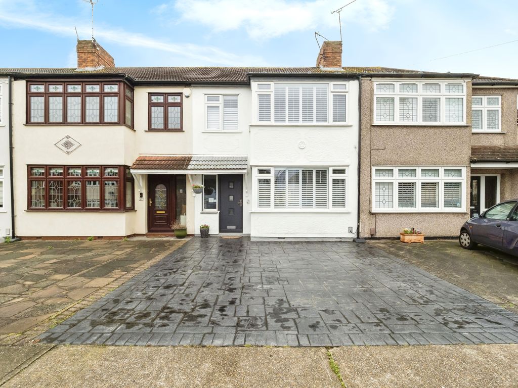 3 bed terraced house for sale in Saunton Road, Hornchurch RM12, £