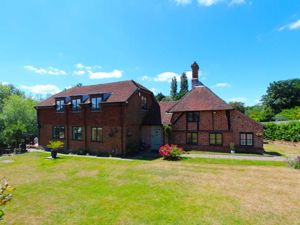 5 bed detached house for sale in Pear Tree Lane, Shorne DA12 Zoopla
