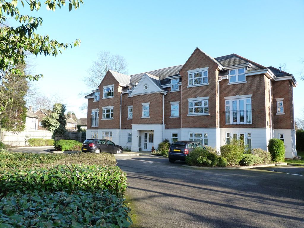 2 bed flat for sale in Sidney Road, WaltonOnThames KT12 Zoopla