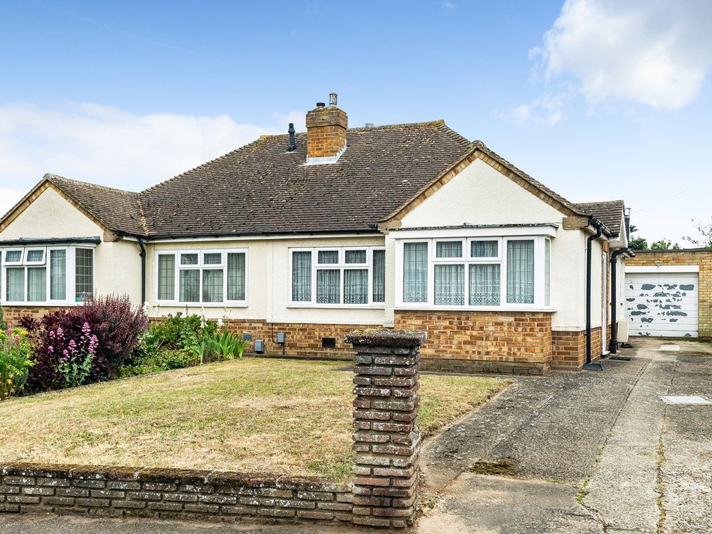 2 bed semidetached bungalow for sale in Station Road, Flitwick MK45