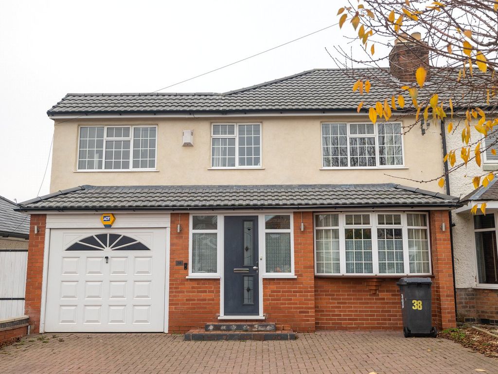 6 bed semidetached house for sale in Stanley Drive, Leicester