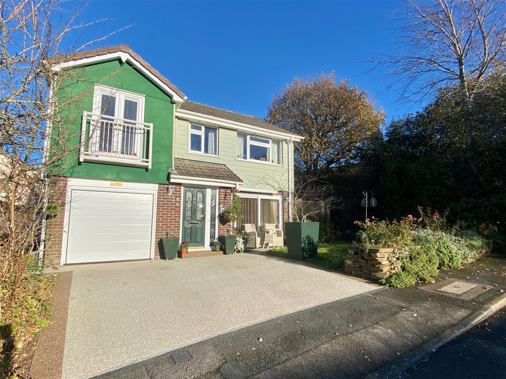 4 bed detached house for sale in Brookfield Close, Plympton, Plymouth
