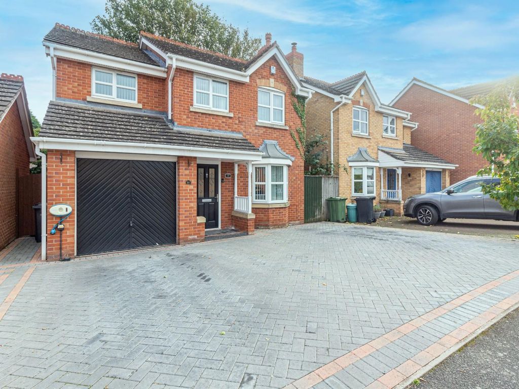 3 bed detached house for sale in Goldencross Way, Brierley Hill DY5, £325,000 Zoopla