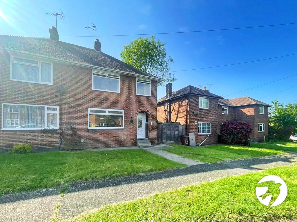 3 bed semidetached house to rent in Danson Way, Rainham, Gillingham