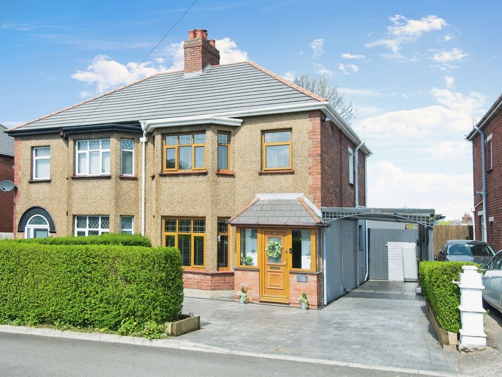 3 bed semidetached house for sale in Buckingham Crescent, Newport NP19