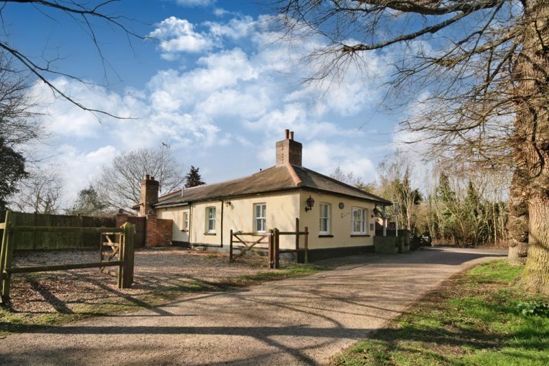 3 bed detached house for sale in Fingringhoe Road, Rowhedge CO5 Zoopla