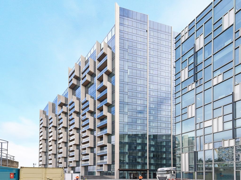 1 bed flat to rent in No 2 Upper Riverside, Greenwich Peninsula