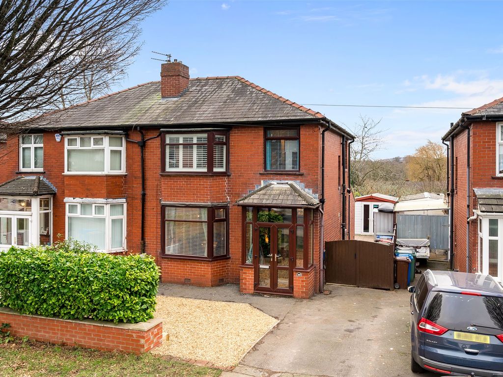 3 bed semidetached house for sale in Manchester Road, Bury BL9, £