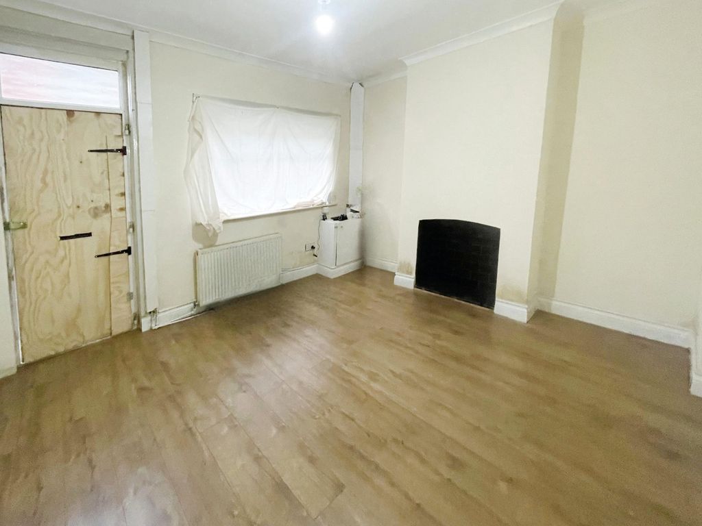 2 bed terraced house to rent in Elizabeth Street, Goldthorpe, Rotherham