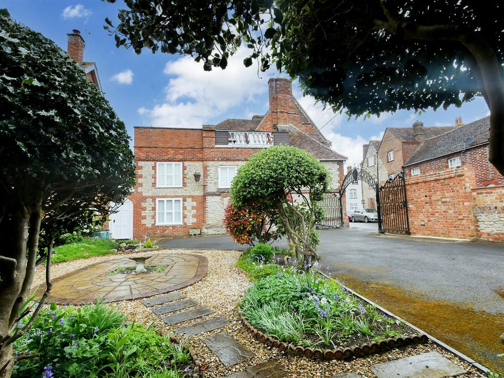 3 bed semidetached house for sale in Mill Lane, Benson, Wallingford