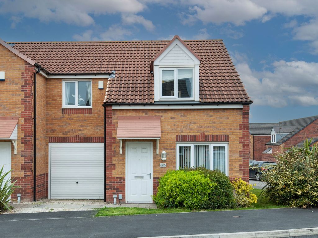 3 bed semidetached house for sale in Masefield Avenue, Holmewood S42