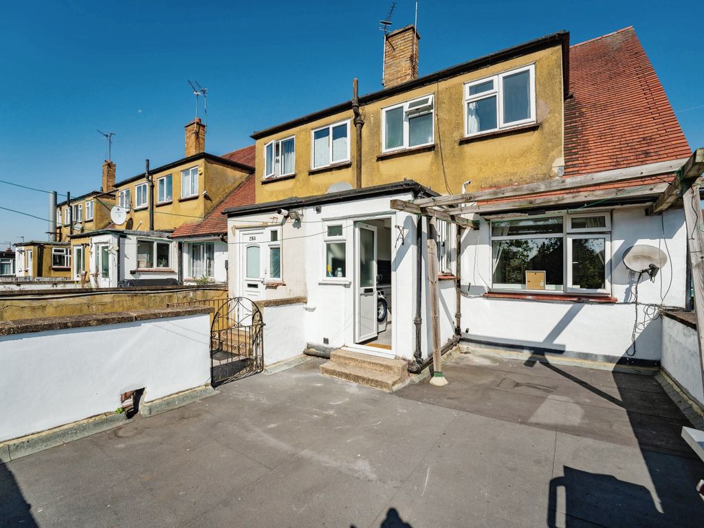 3 bed for sale in Whitby Road, Ruislip HA4, £325,000 Zoopla