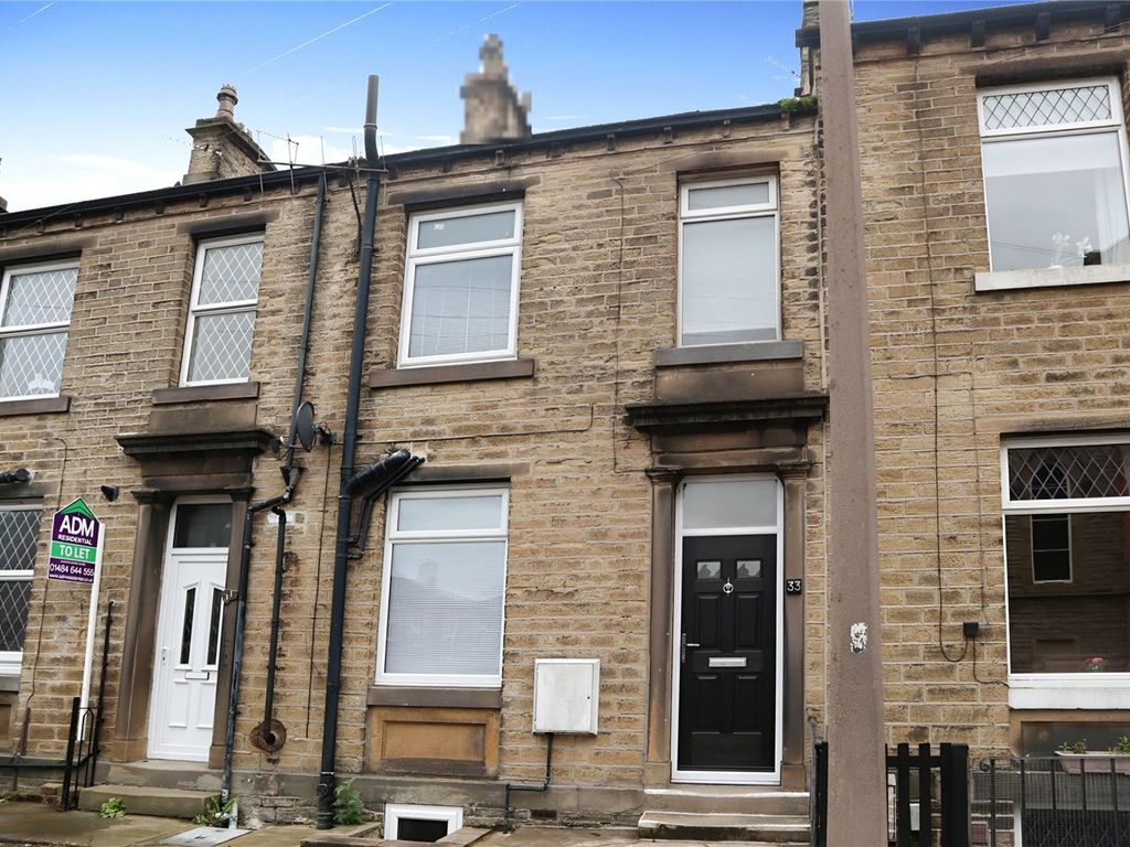 2 bed terraced house to rent in Thorncliffe Street, Lindley