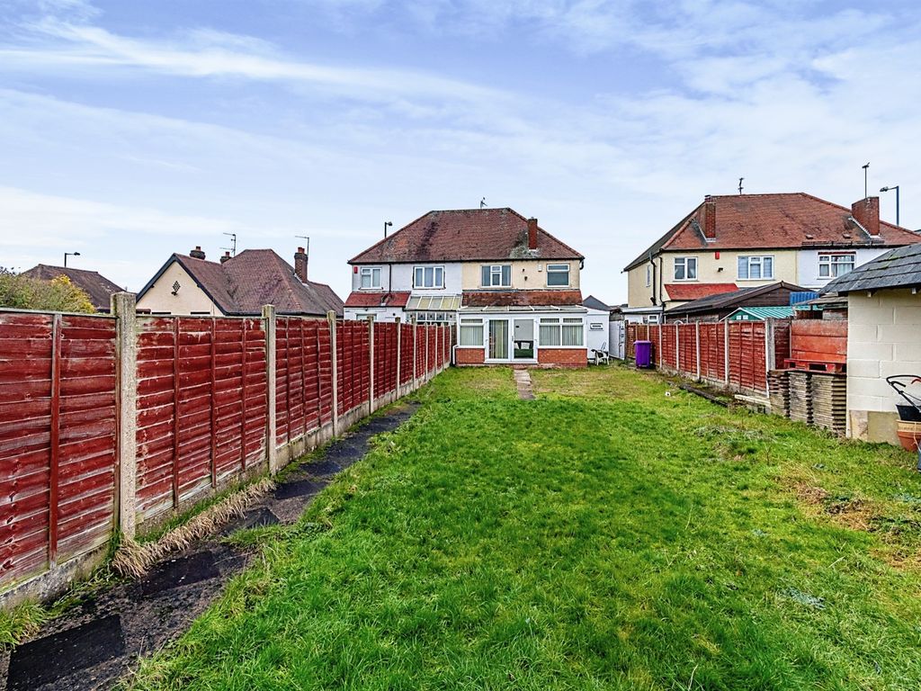 3 bed semidetached house for sale in Stafford Road, Oxley, Wolverhampton WV10 Zoopla