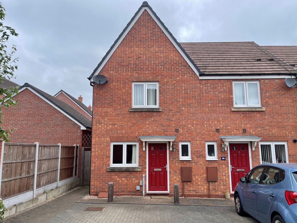 2 bed end terrace house for sale in The Barns Mews, Marston Green