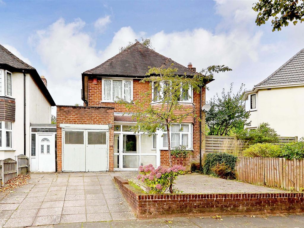 3 bed linkdetached house for sale in The Hurst, Moseley, Birmingham