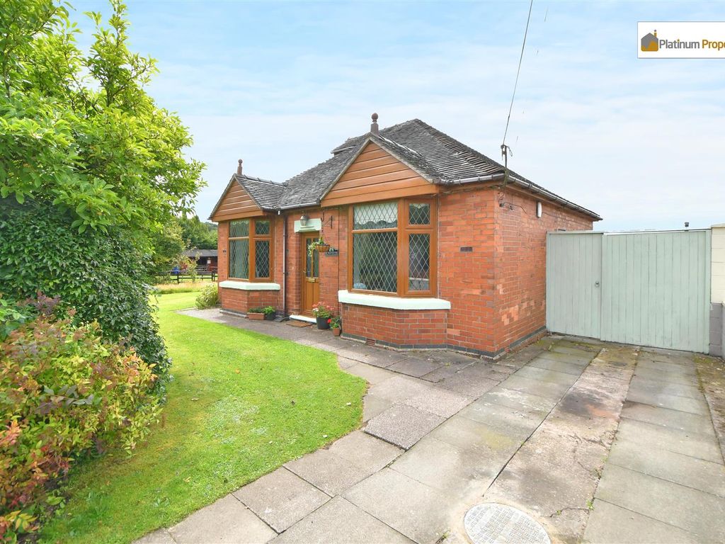 4 bed detached bungalow for sale in Common Lane, Boundary ST10, £