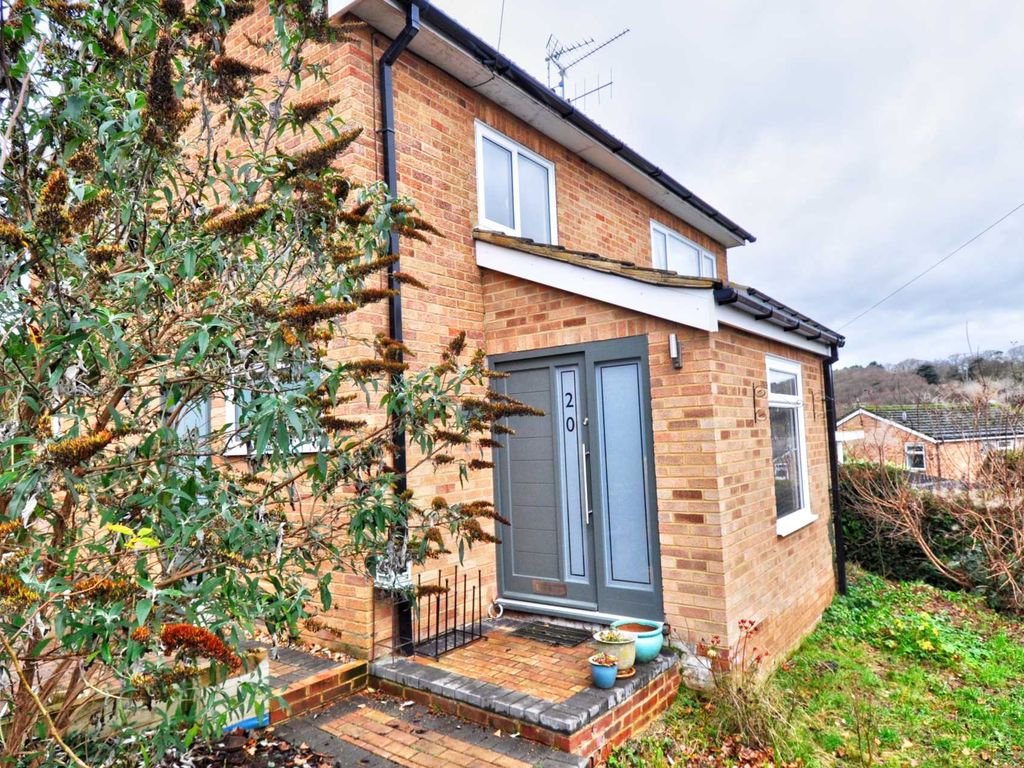 3 bed semidetached house to rent in Abrahams Road, Henley On Thames