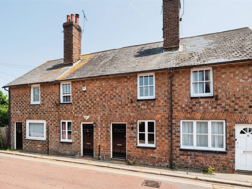 2 bed terraced house for sale in High Street, Robertsbridge, East