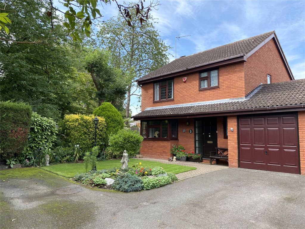 Copthorne, Luton, Bedfordshire, England LU2  