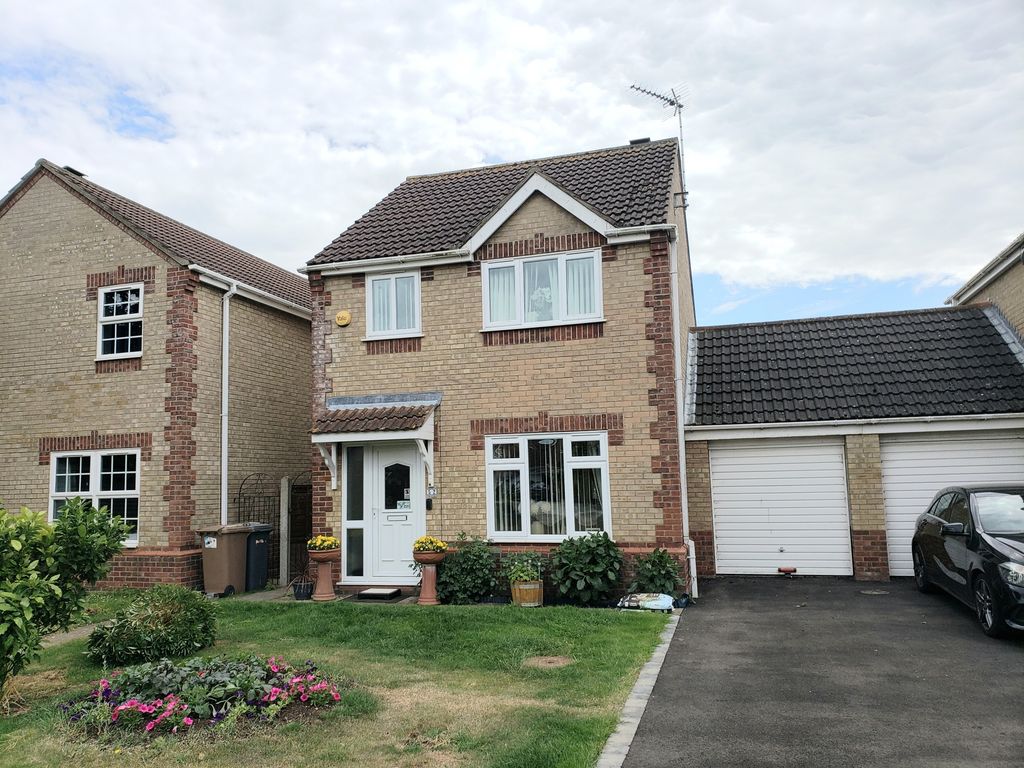 3 bed link-detached house for sale in Russell Crescent, Sleaford NG34 ...
