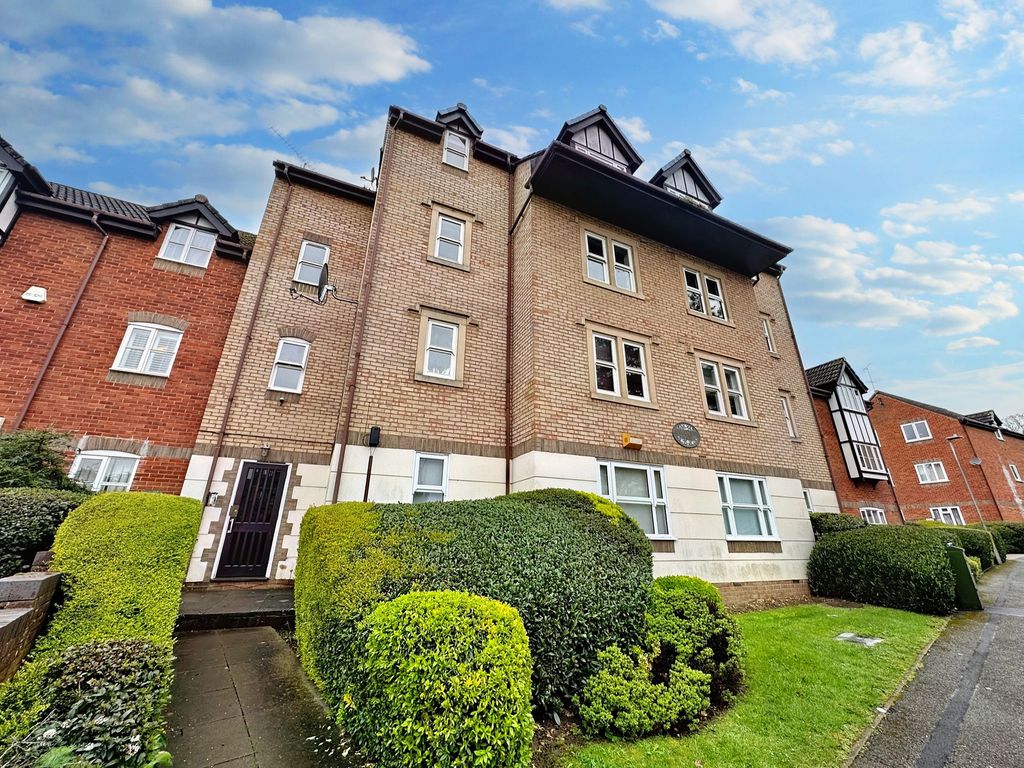 1 bed flat to rent in Rembrandt Way, Ashdown House Rembrandt Way RG1