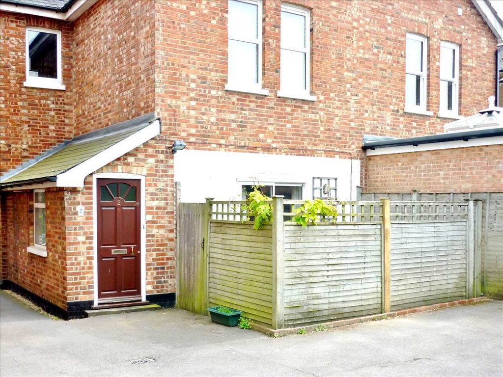 Studio to rent in Upper Grosvenor Road, Tunbridge Wells TN1 Zoopla