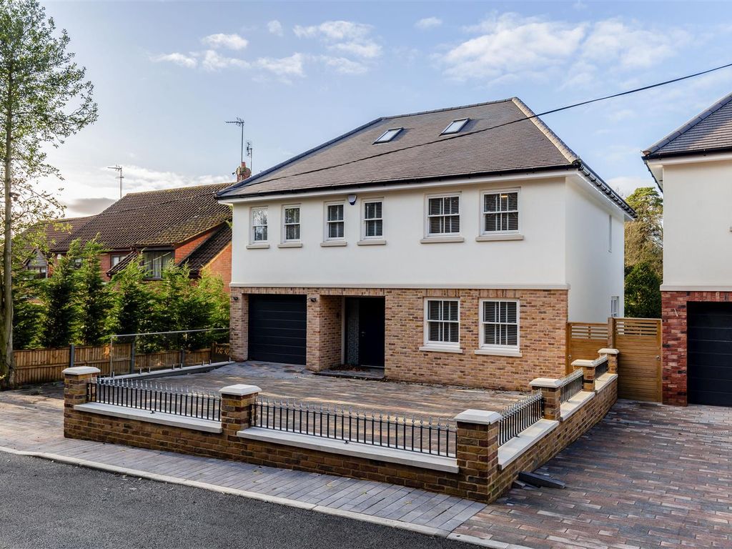 6 bed detached house for sale in Woodlands Drive, Hoddesdon EN11 Zoopla