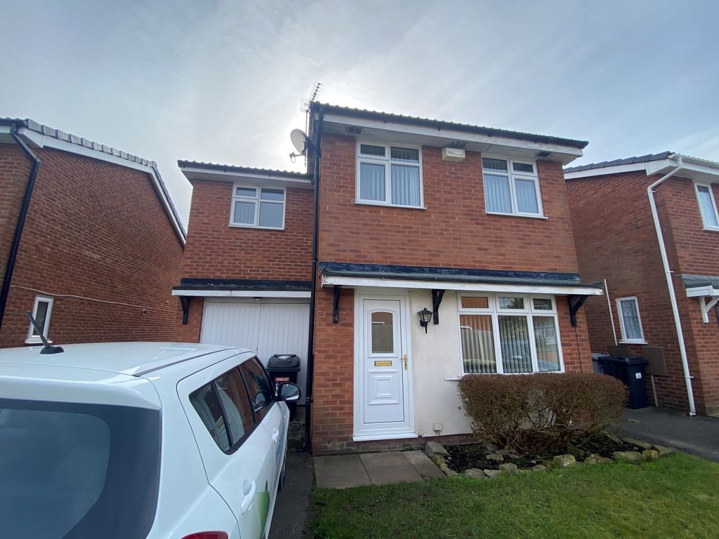 3 bed detached house to rent in Padstow Close, Crewe CW1 Zoopla