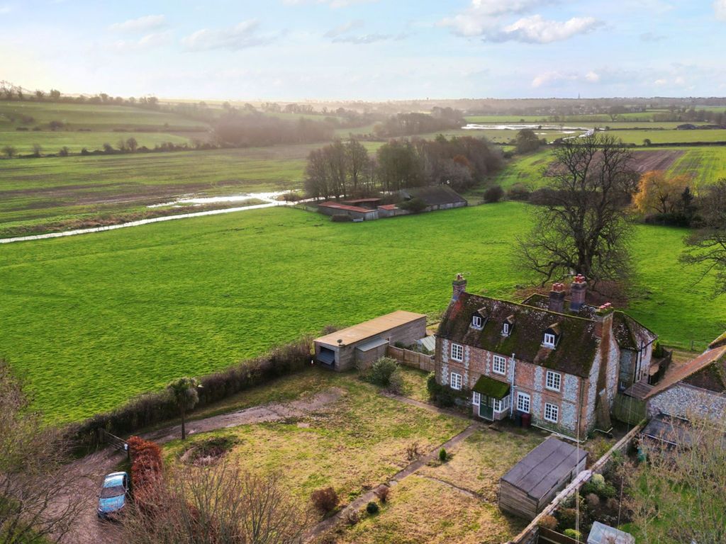 4 bed semidetached house for sale in Binderton, Chichester PO18, £