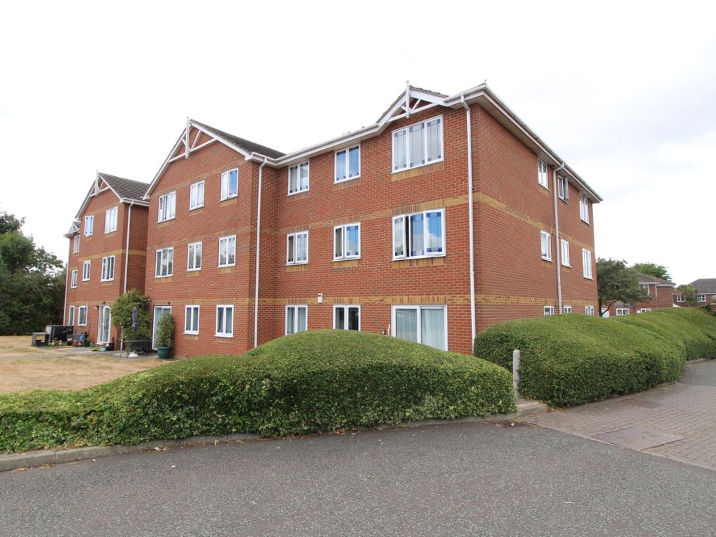1 bed flat to rent in Queens Lodge, Benfleet Road, Benfleet SS7 Zoopla