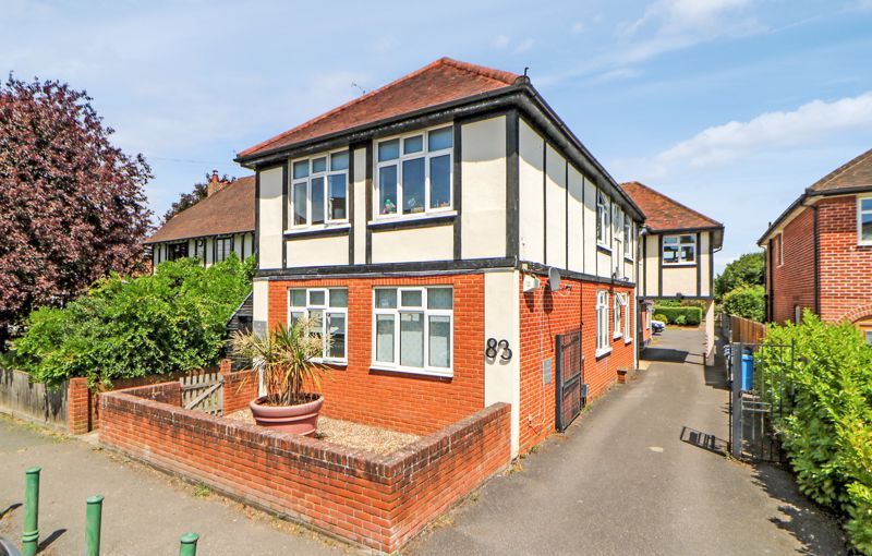 2 bed flat for sale in Chobham Road, Sunningdale, Ascot SL5 Zoopla
