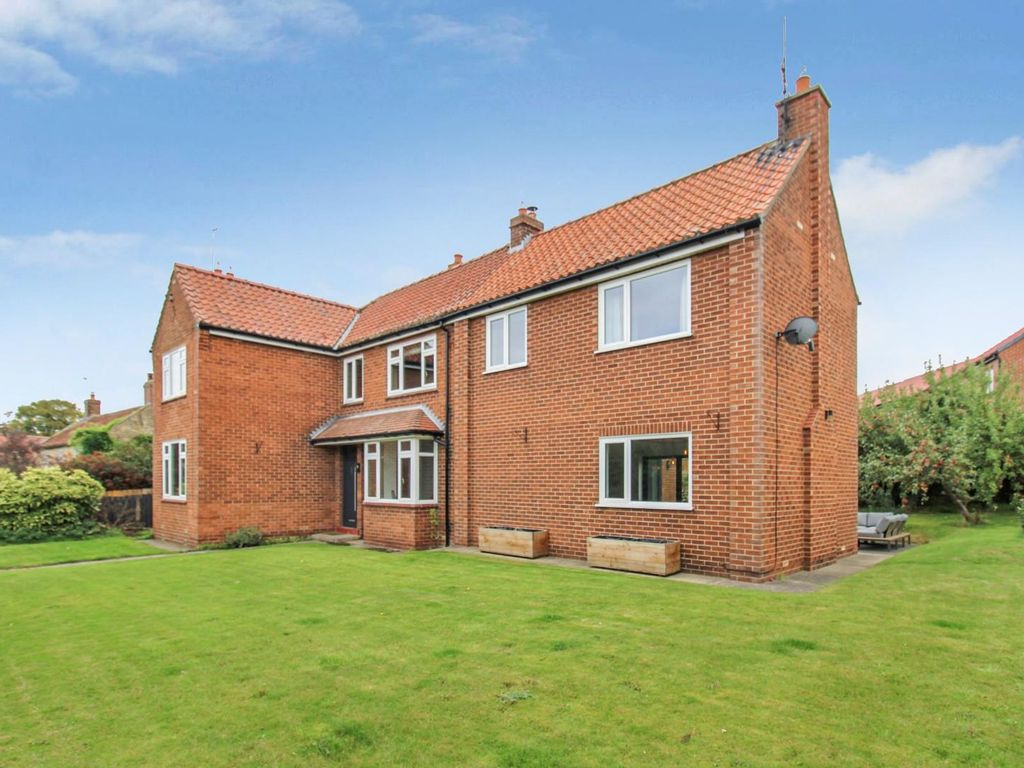 4 bed detached house for sale in Newlands, Rainton, Thirsk, North
