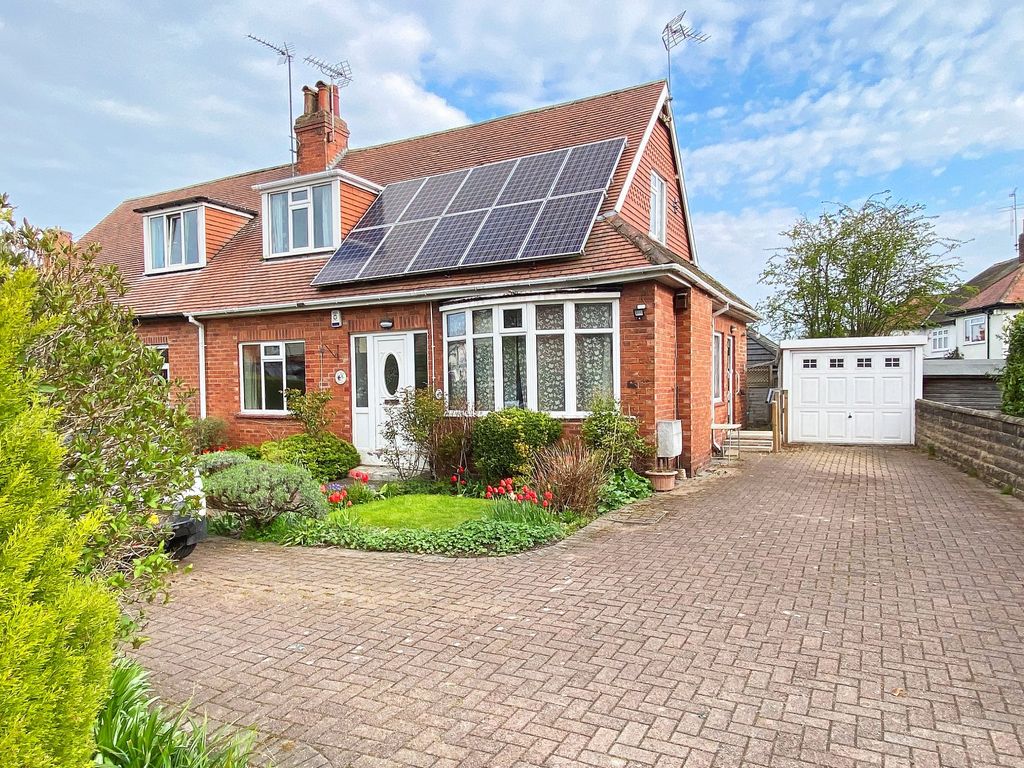 4 bed semidetached bungalow for sale in Chelmsford Road, Harrogate HG1