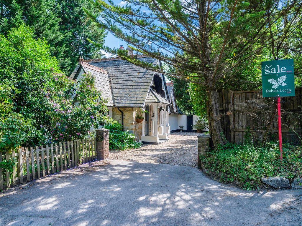 3 bed property for sale in Faygate Lane, South Godstone, Godstone RH9