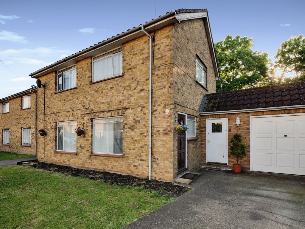 3 bed semidetached house for sale in Sutton Lane, Langley, Slough SL3