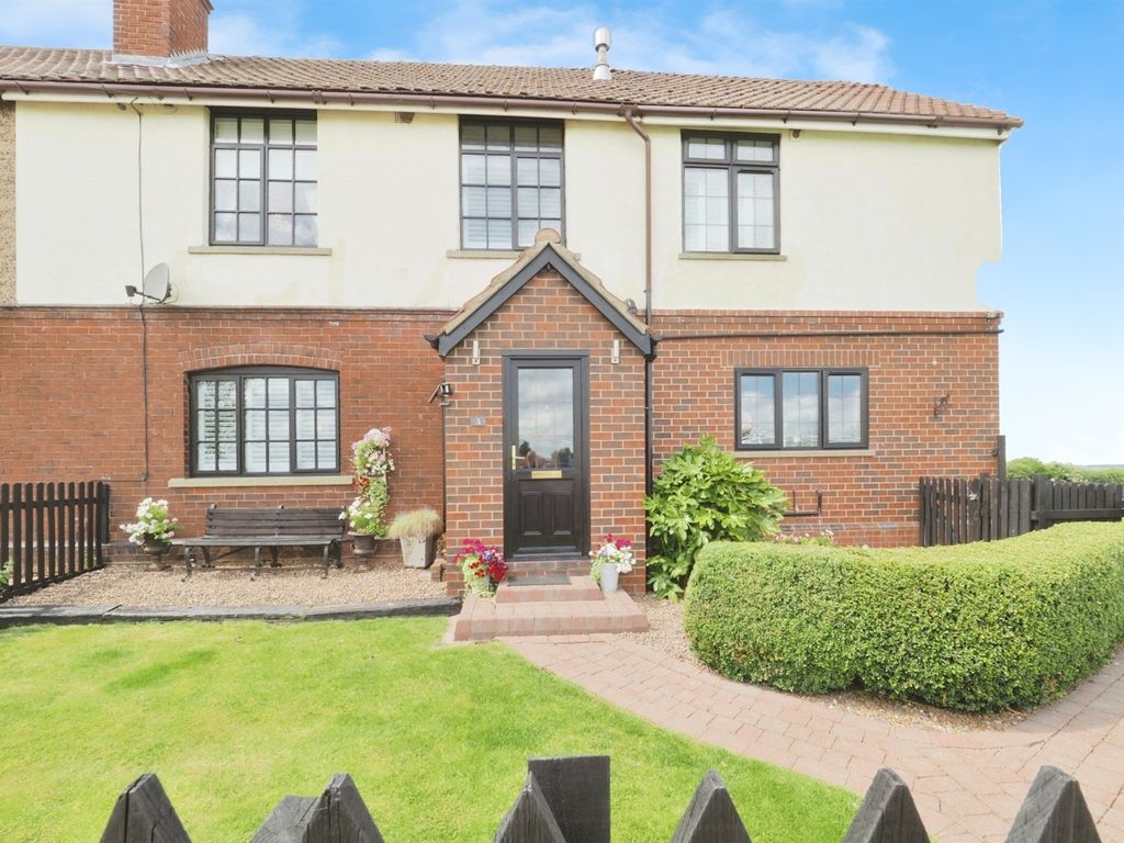 3 bed semidetached house for sale in Gainsborough Road, GringleyOn
