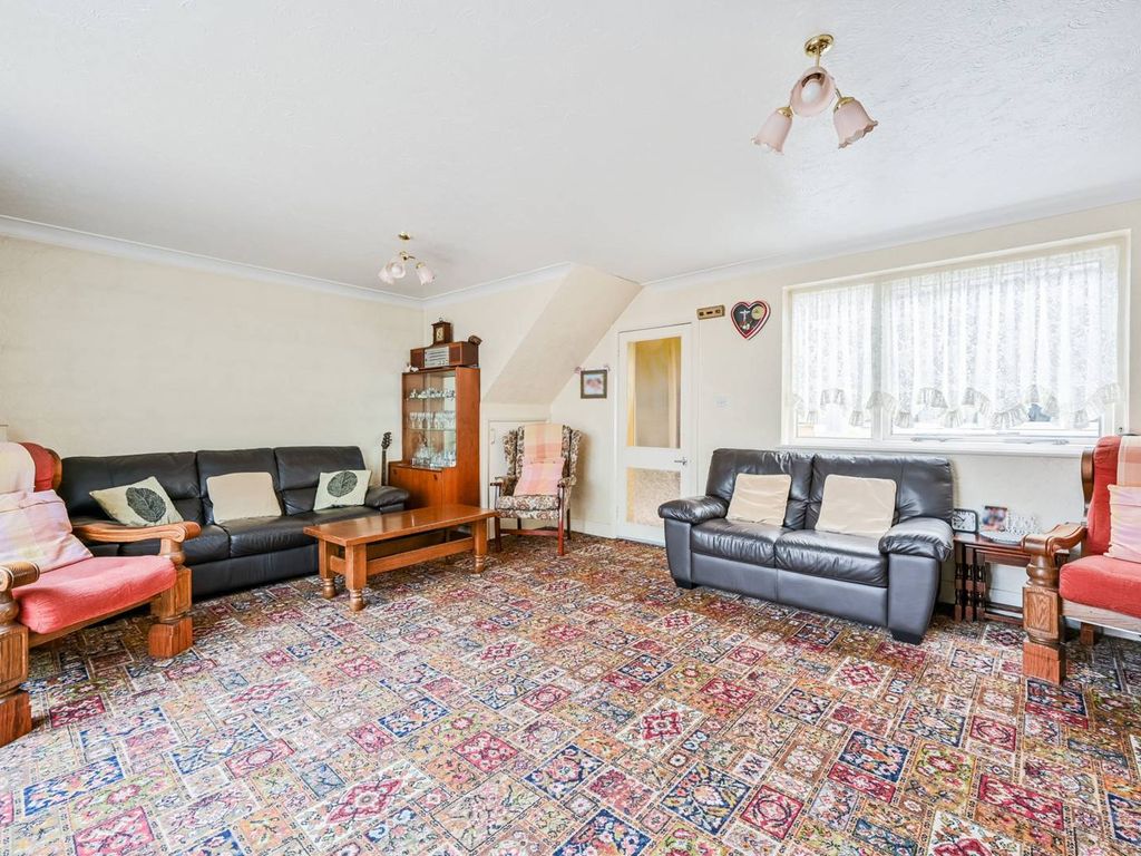 3 bed detached house for sale in Heathway, Blackheath, London SE3, £