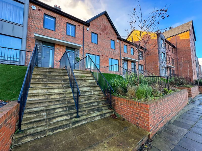 4 bed terraced house for sale in Garden Mews, BlaydonOnTyne NE21, £