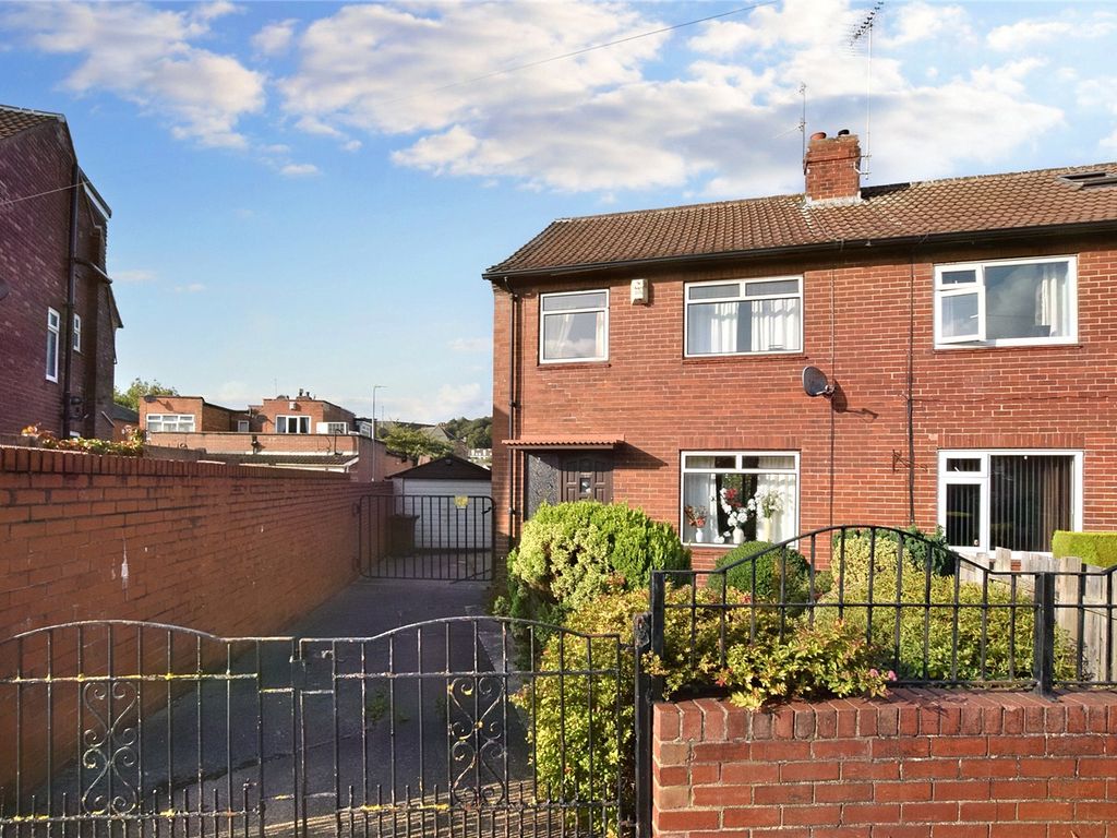 3 bed semidetached house for sale in Kirkdale Gardens, Leeds, West