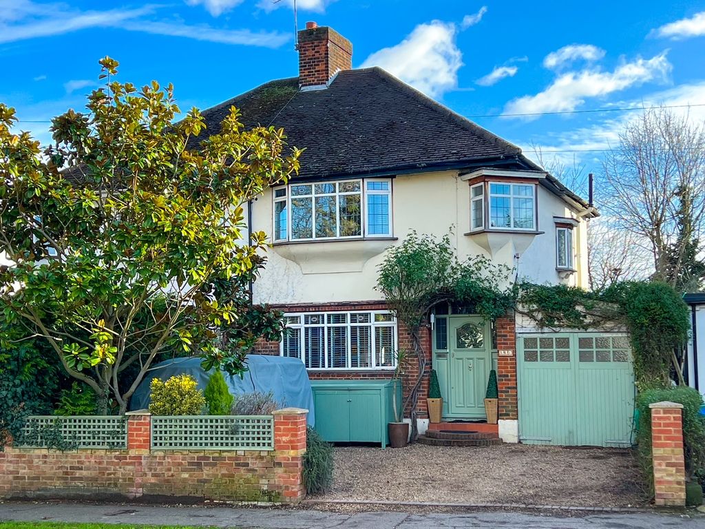 3 bed semidetached house for sale in Hurst Road, West Molesey KT8, £