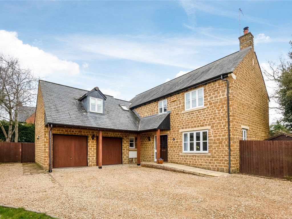 7 bed detached house for sale in Hartshill Close, Bloxham OX15 Zoopla