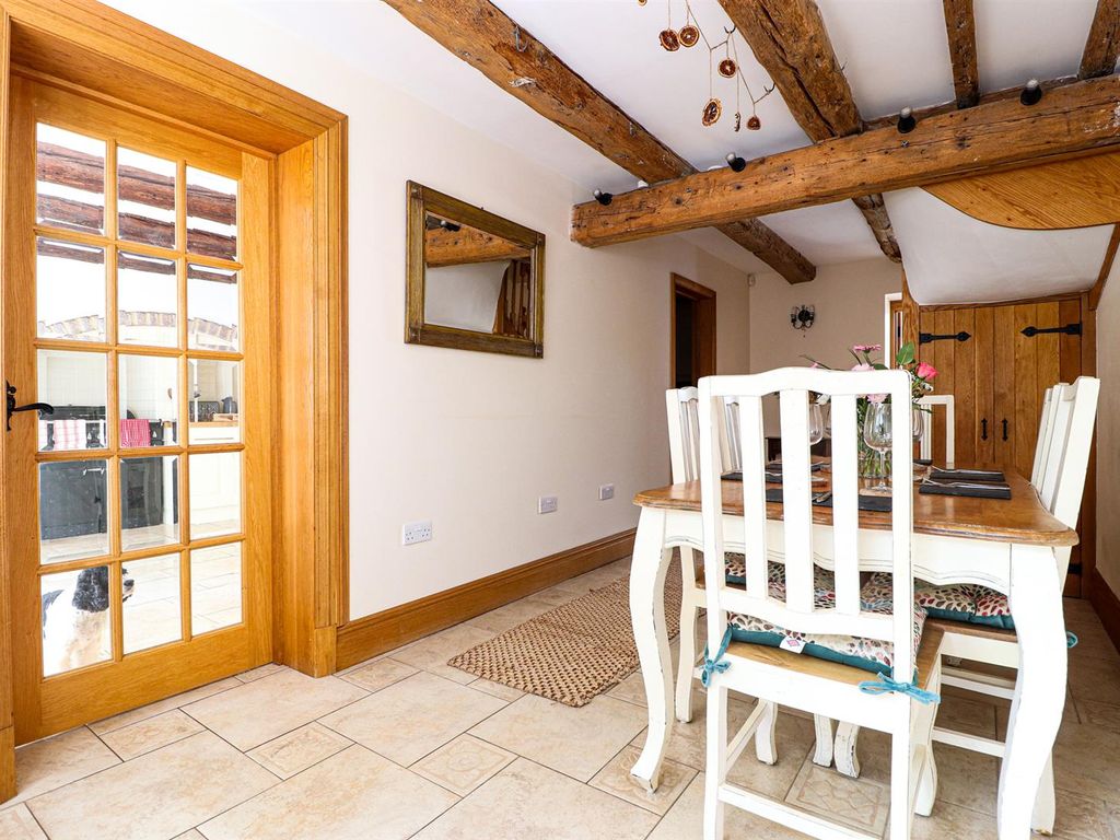 4 bed town house to rent in Church Street, Thorney, Peterborough PE6, £1,695 pcm Zoopla